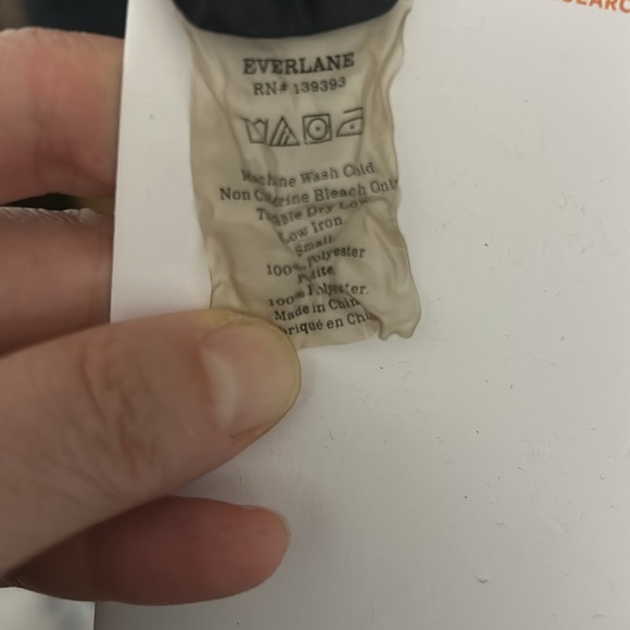 EVERLANE Lightweight Shell Jacket - Picture 7 of 7